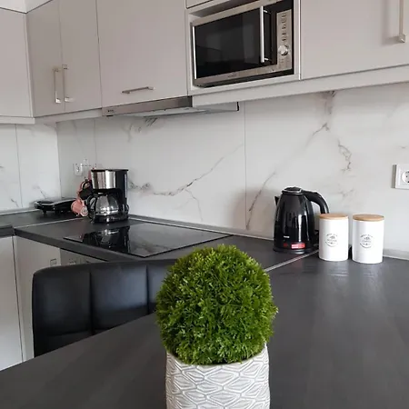 Apartment Sea Breeze 2 *