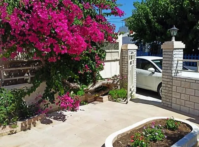 Apartment Sea Breeze 2 *