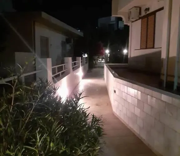 Apartment Sea Breeze 2