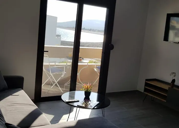 Apartment Sea Breeze 2